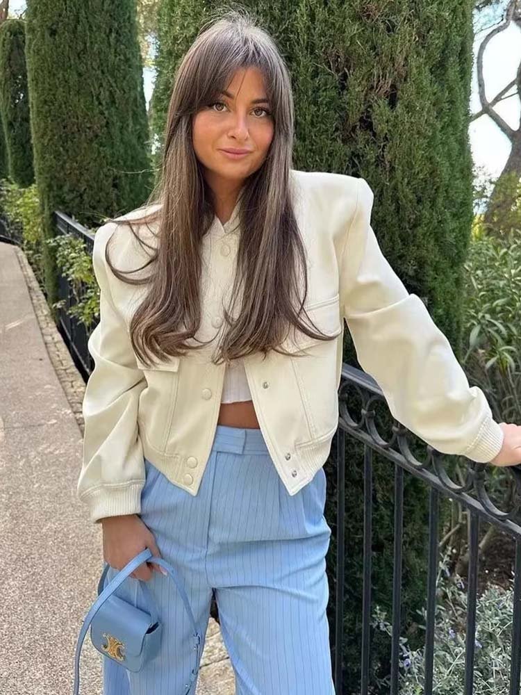 Women's Cropped Bomber Jacket for a Modern and Stylish Look