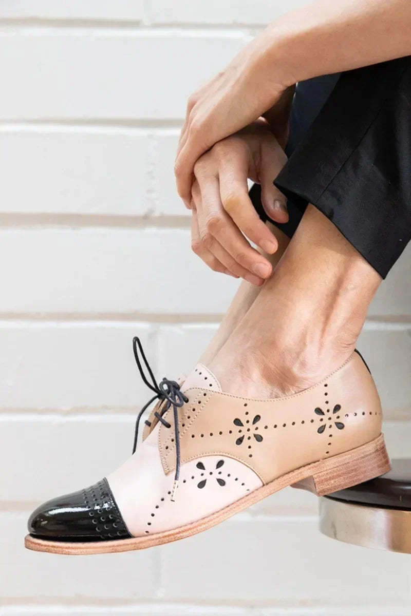 Your new style highlight: Two-tone Oxford shoes