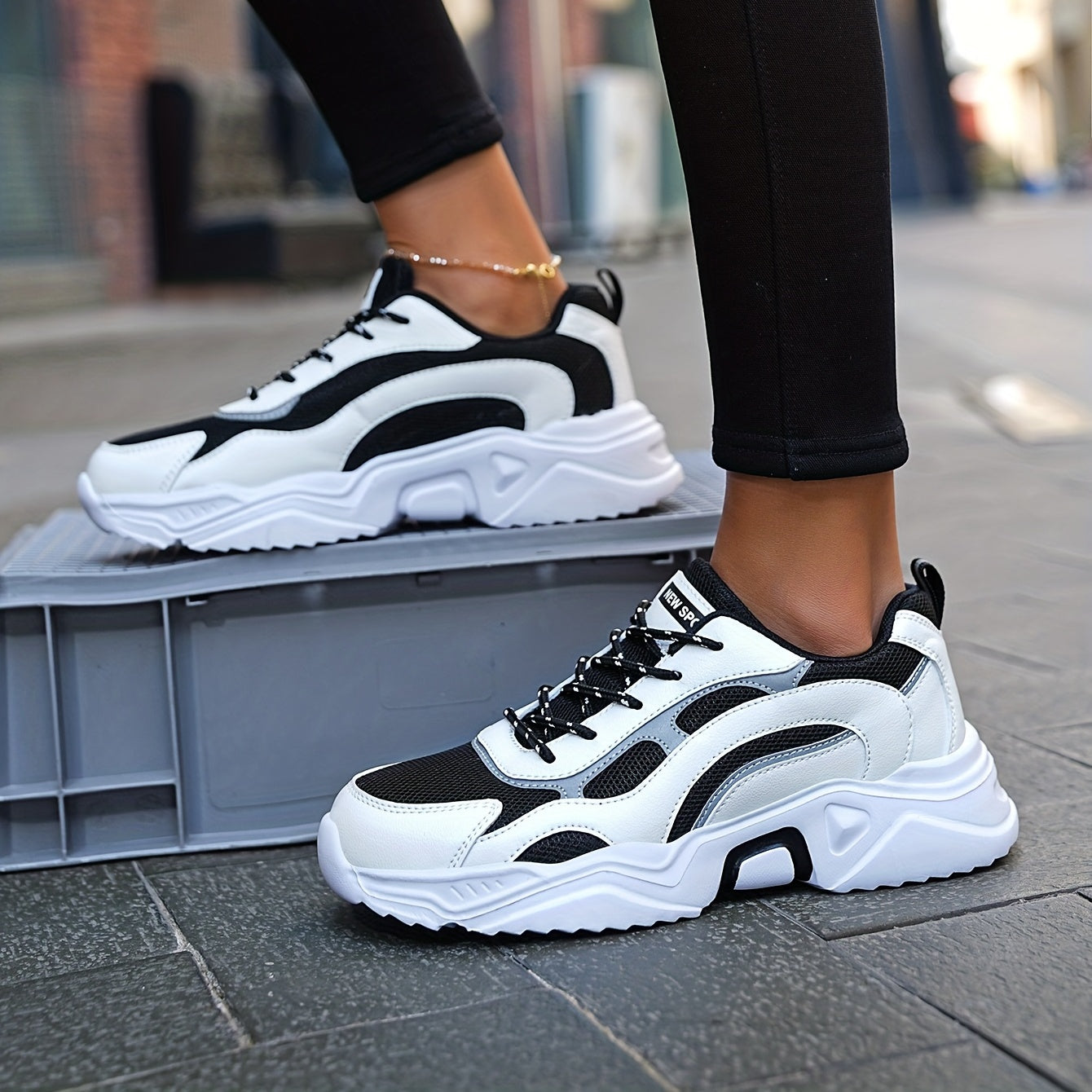 Thalia – Trendy Platform Sneakers with a Bold, Chunky Sole