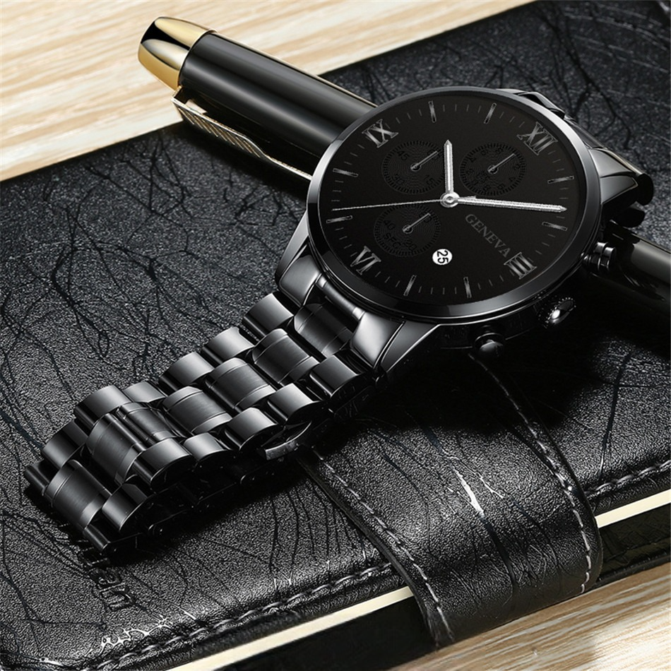 Elegant fine knit watch with a sophisticated style for a casual look