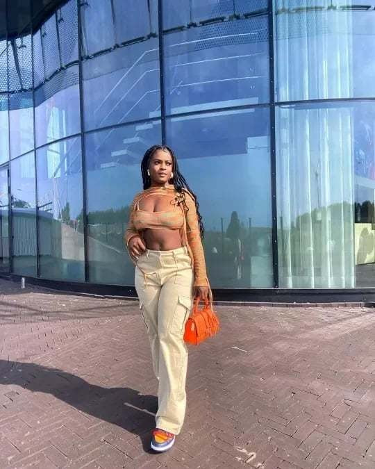 JADWIGA – Women's Adjustable Cargo Pants for a Practical and Versatile Style