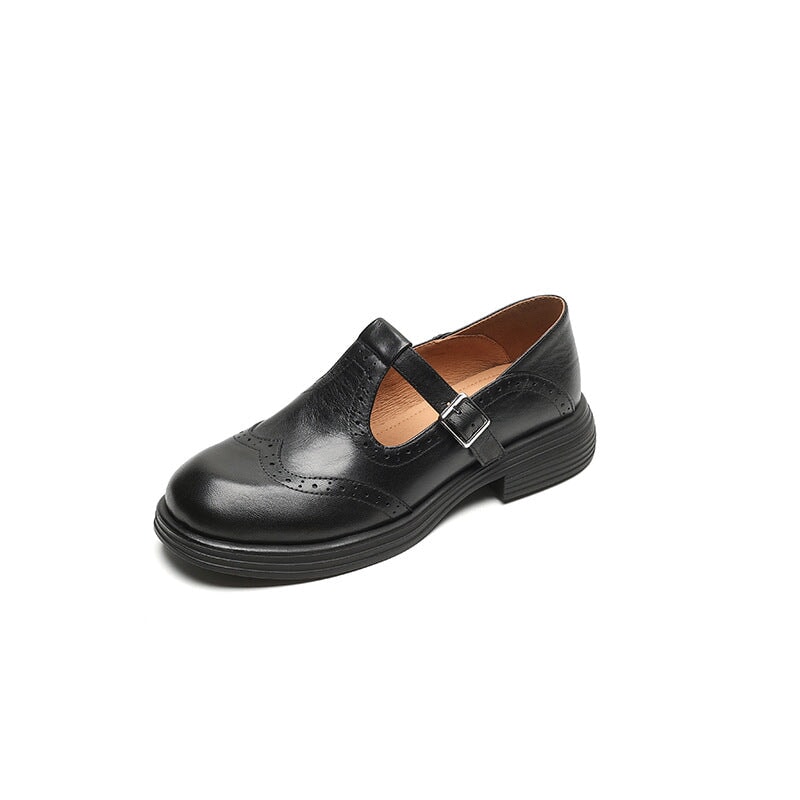 Elegant leather Mary Jane shoes for women