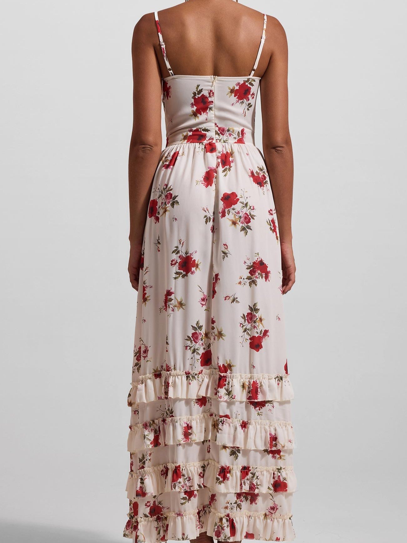 Maxi Floral Dress with Frills and Slit for an Elegant and Comfortable Style
