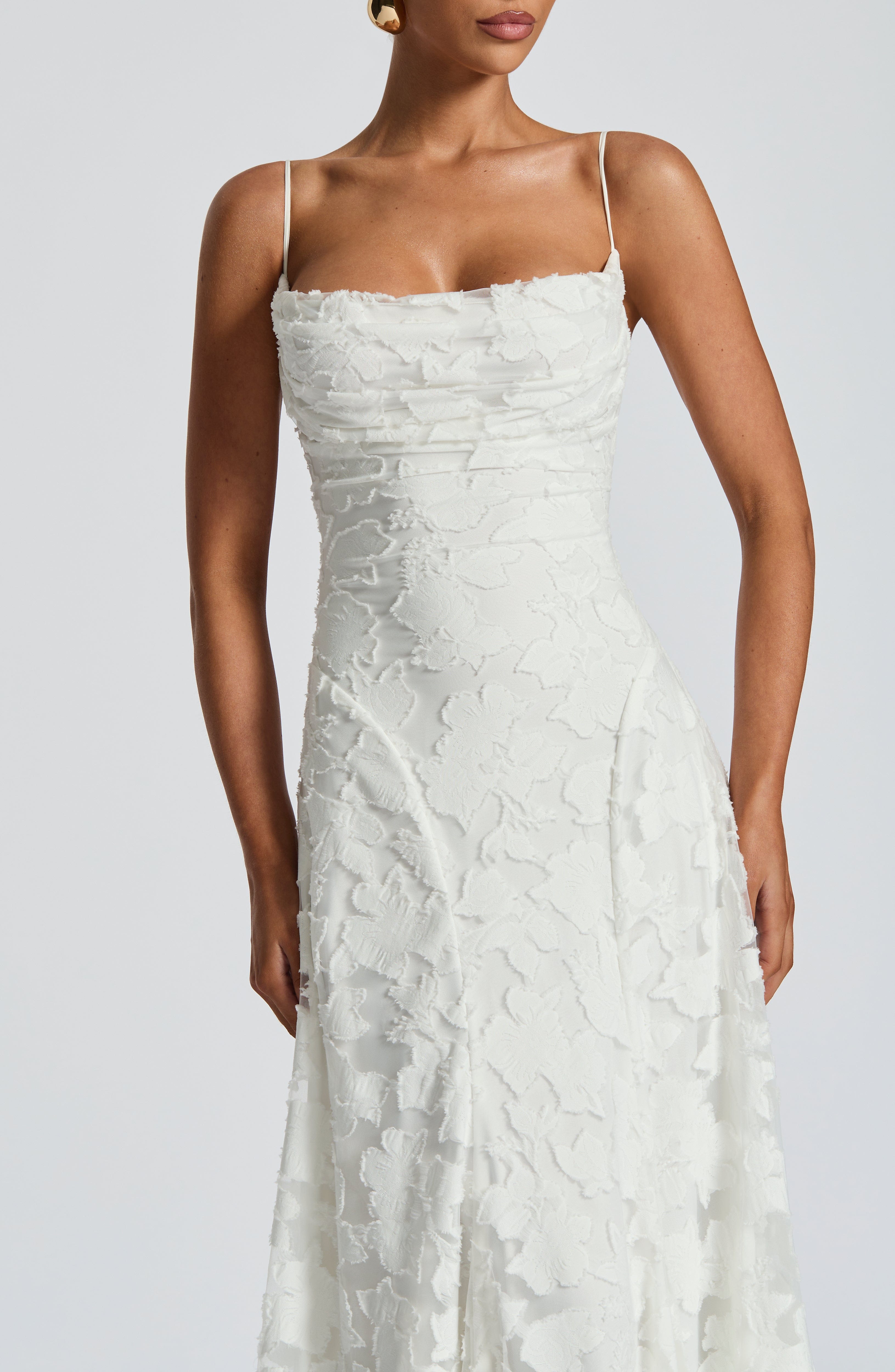 Elegant Lace Corset Long Dress – Timeless Glamour in a Flattering Silhouette