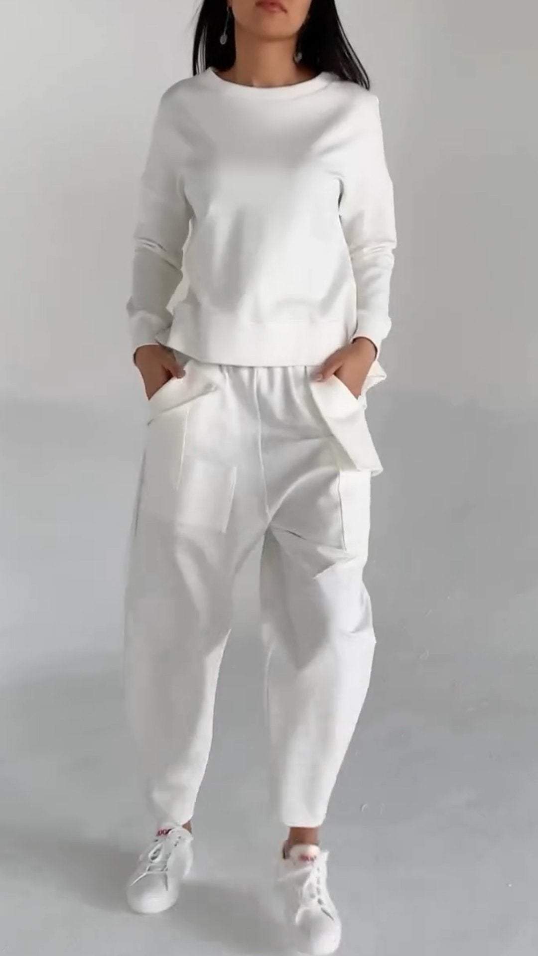 AVRA – Comfortable Two-Piece Set (Dark Color)