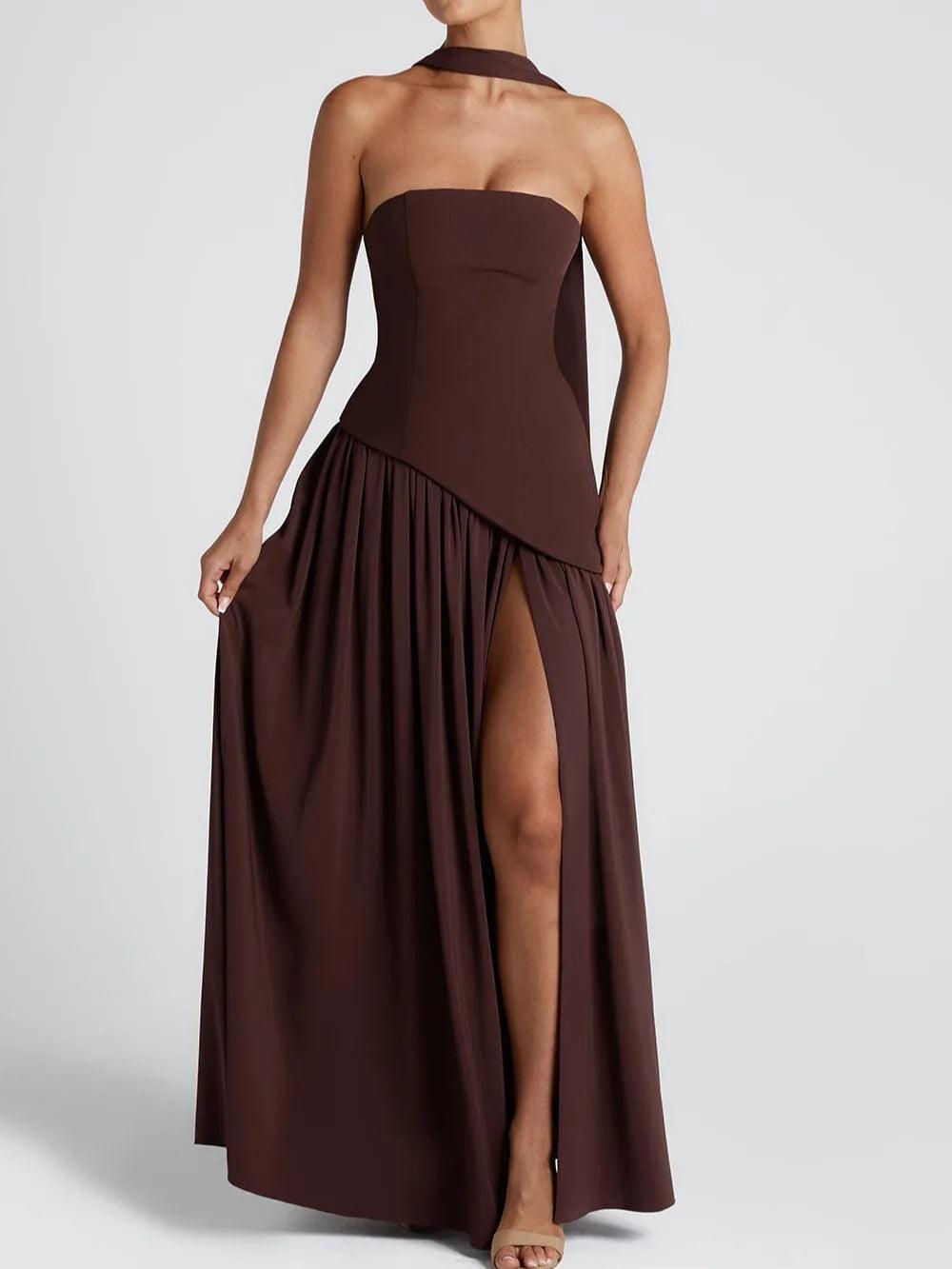 Long strapless dress with slit and elegant ribbon