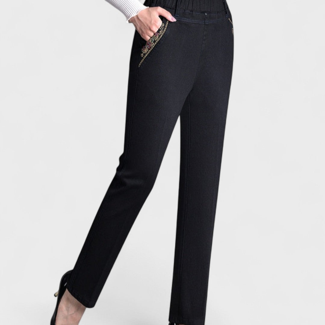 Elegant and comfortable women's pants with henné design