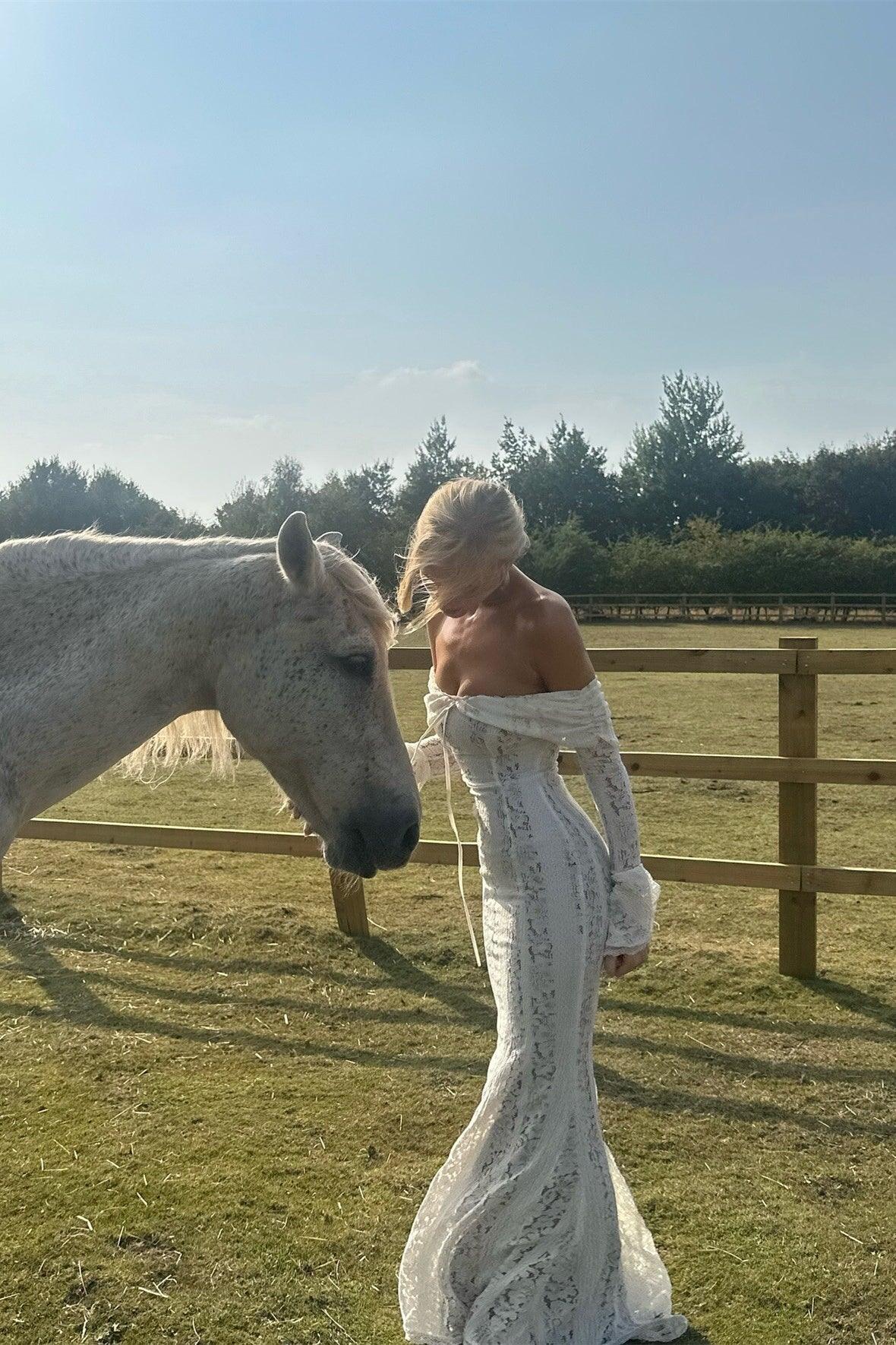 Emily Lace Off-Shoulder Long Dress - Elegant and Stylish Choice