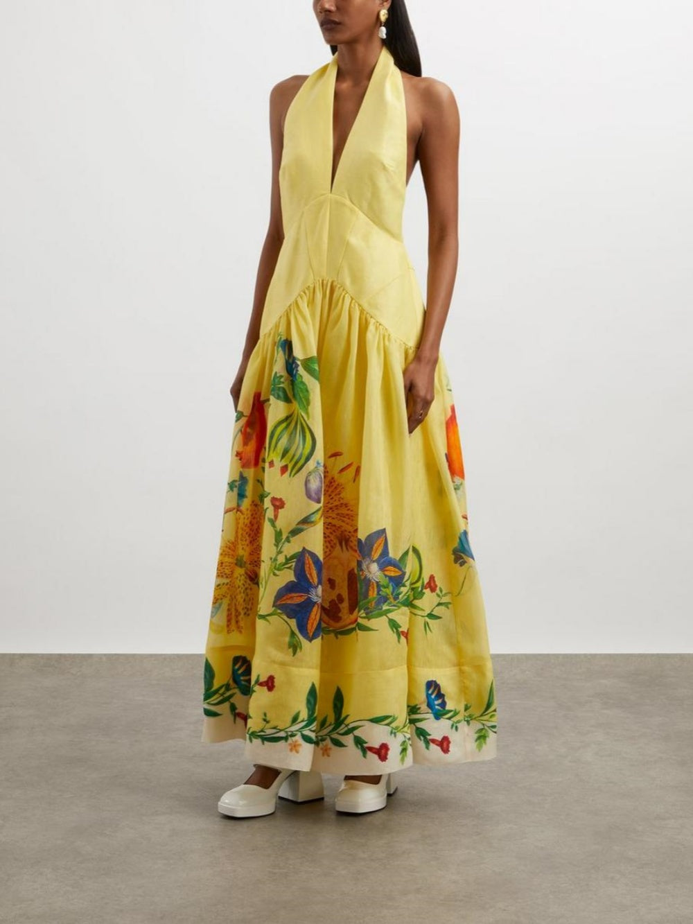 Halter Neck Dress with Patchwork and Print for a Chic and Trendy Look