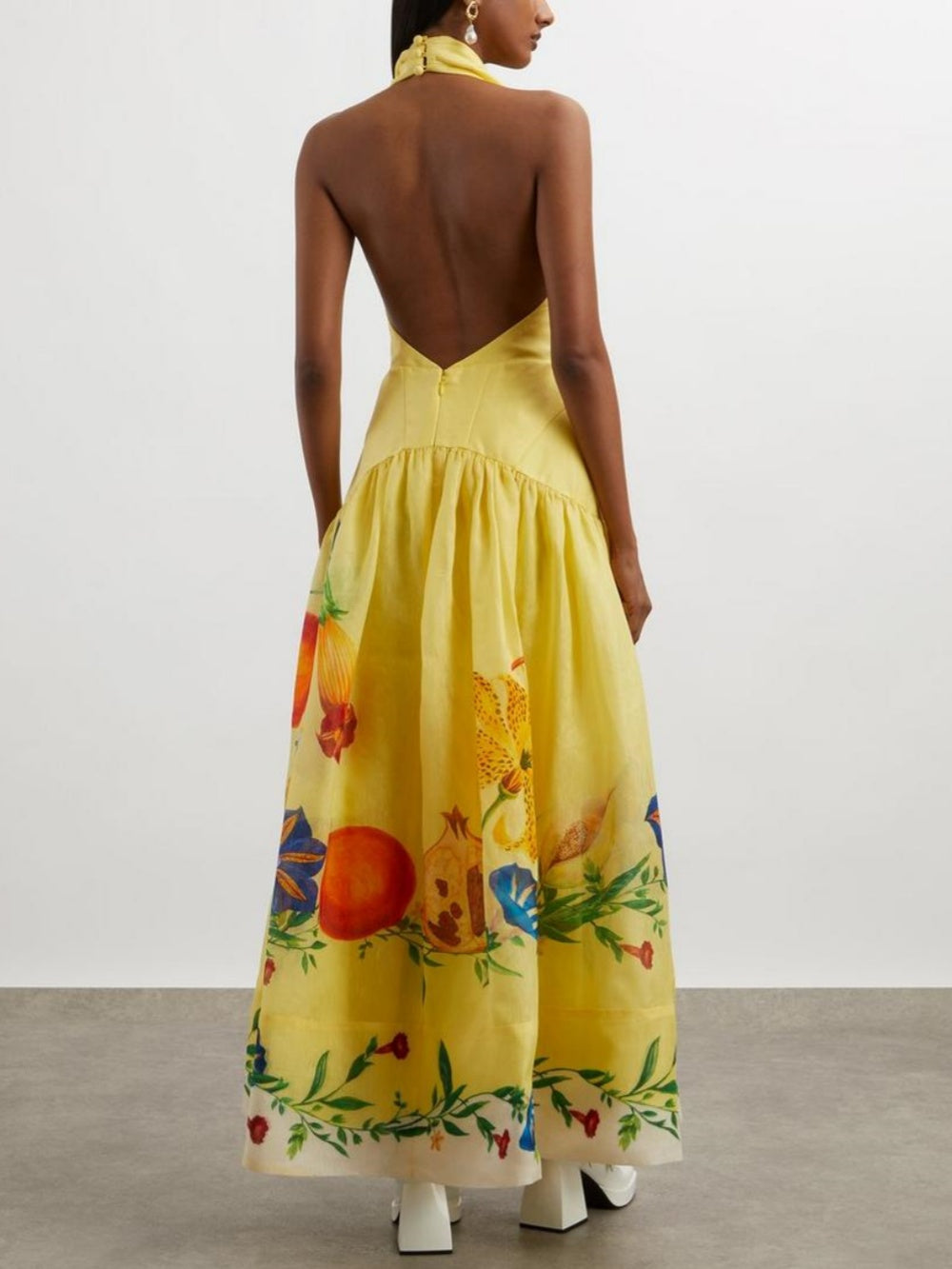 Halter Neck Dress with Patchwork and Print for a Chic and Trendy Look