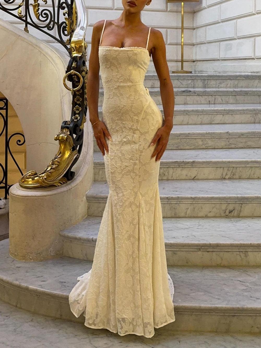 Long Mermaid Dress with Straps at the Back for an Elegant Look