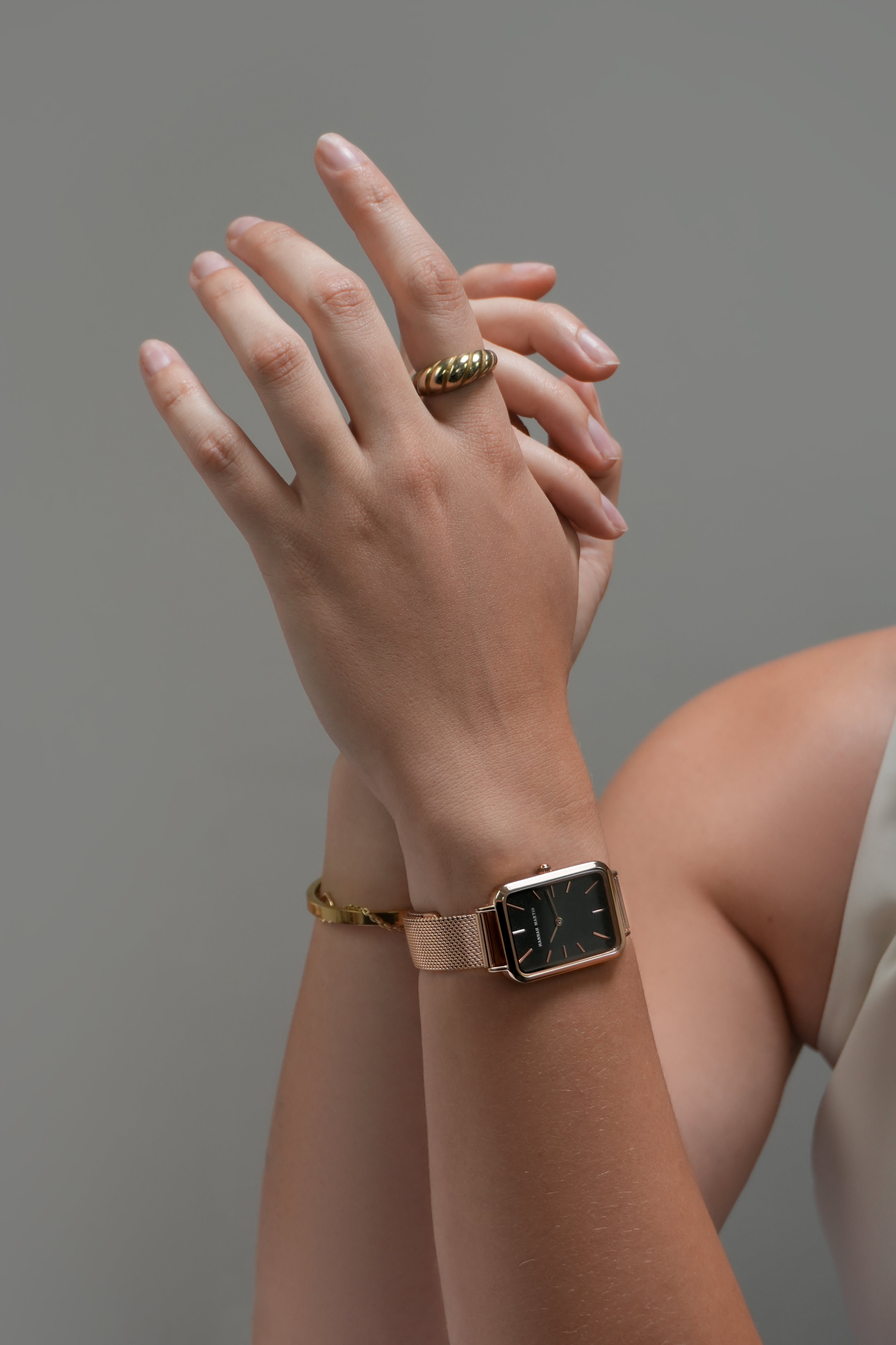 Midnight - Elegant Rectangular Watch with Rose Gold Finish, Stylish Black Dial and Mesh Band