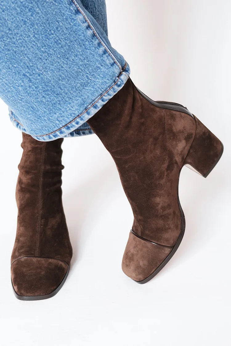 FAERELUNE – Elegant Square-Toed Heeled Ankle Boots