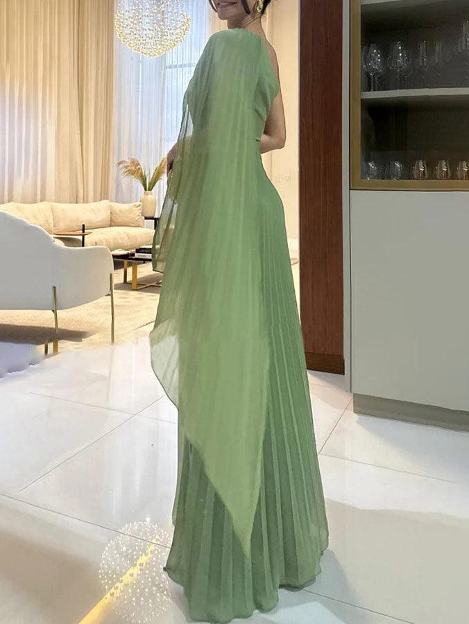 Elegant Maxi Dress with Flowy Pleats and Off-Shoulder Neckline
