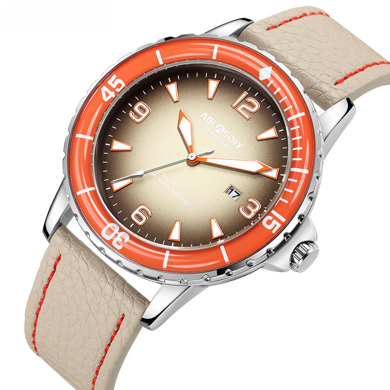 Casual watch with an elegant leather strap