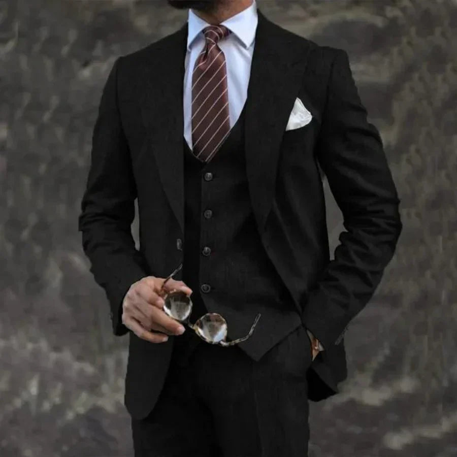 Elegant Men's Three-Piece Suit Carson