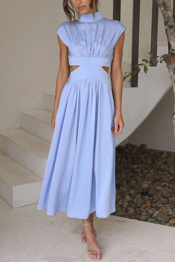 Chic Midi Dress with Cut-Out Details and Handy Pockets
