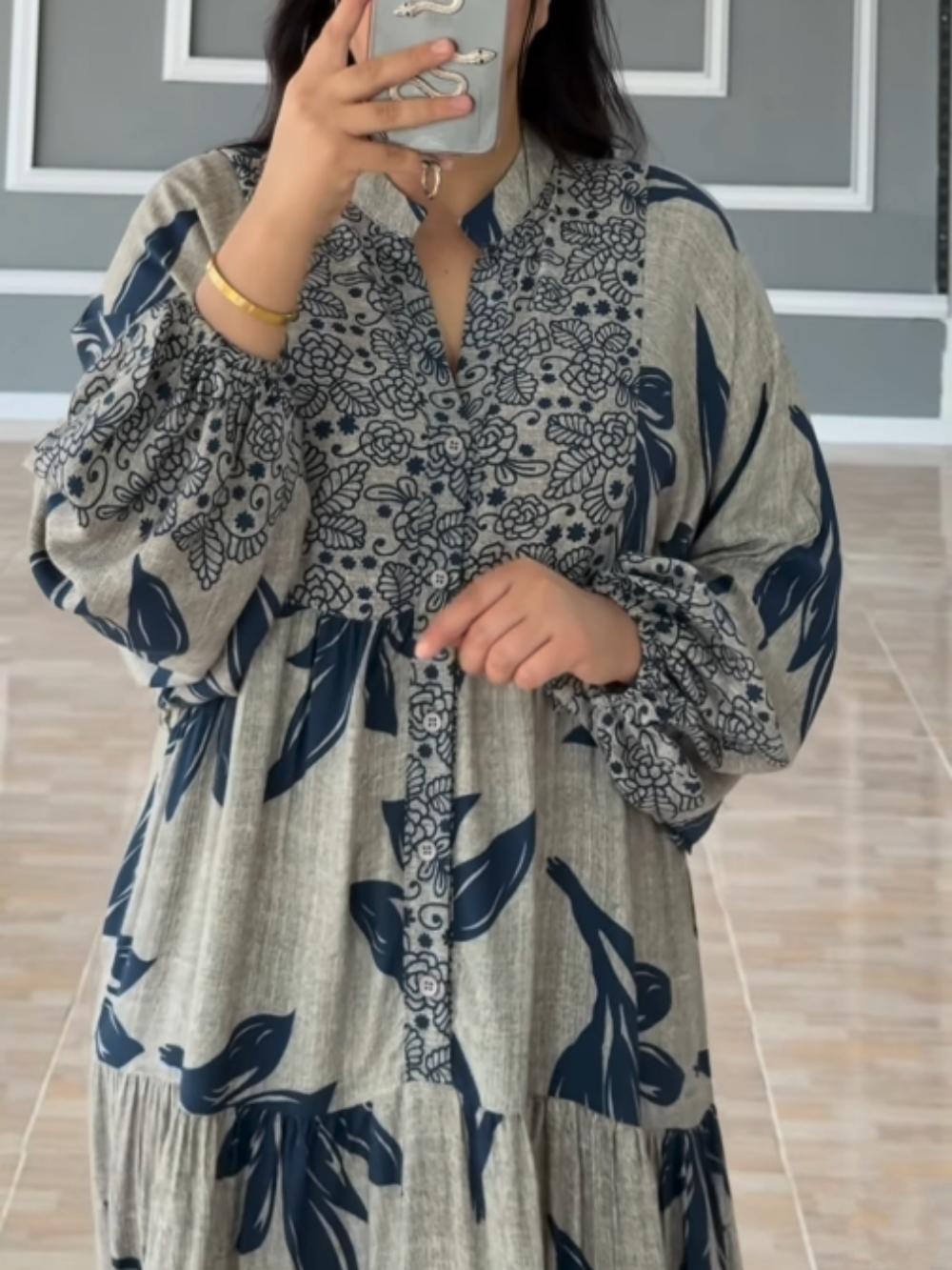 Casual printed lantern sleeve dress for a trendy and comfortable look