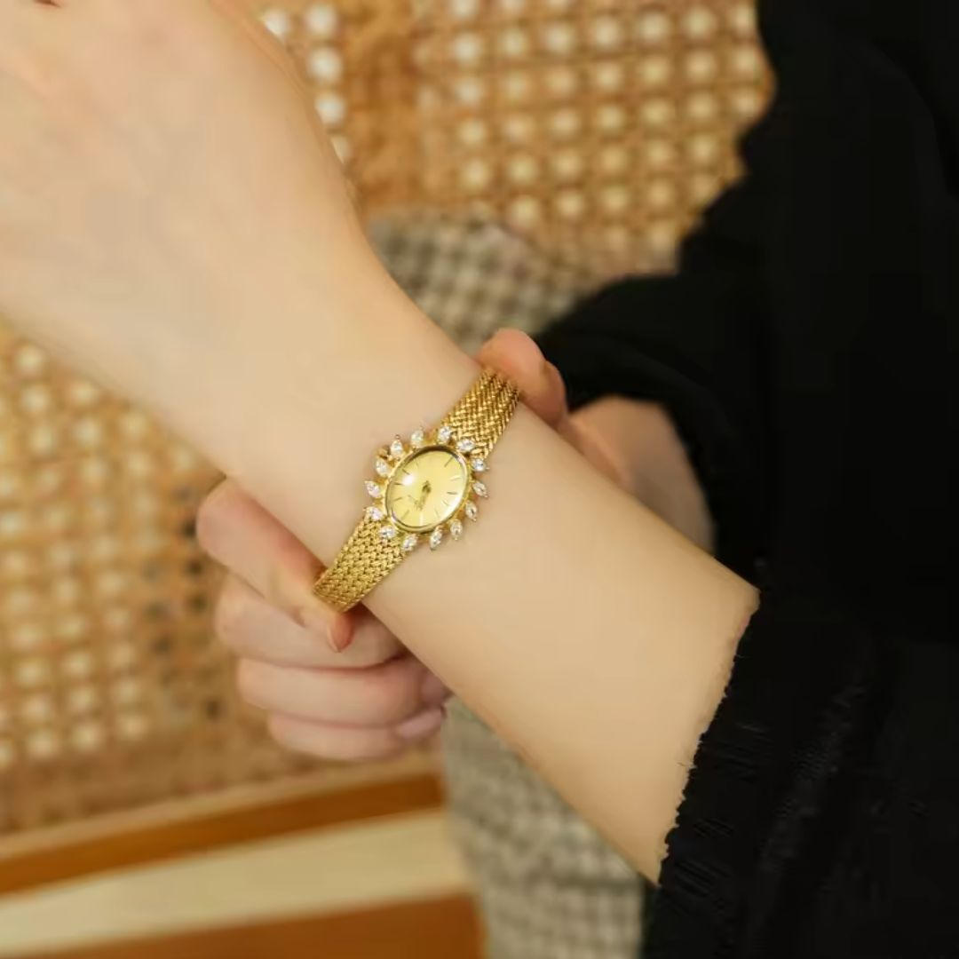 Elegant Larino Watch with Timeless Beauty