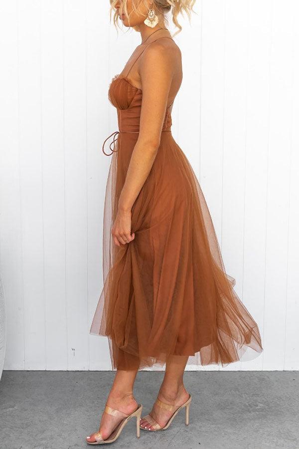 Elegant Maxi Dress with Straps in Chiffon for a Modern Princess Party
