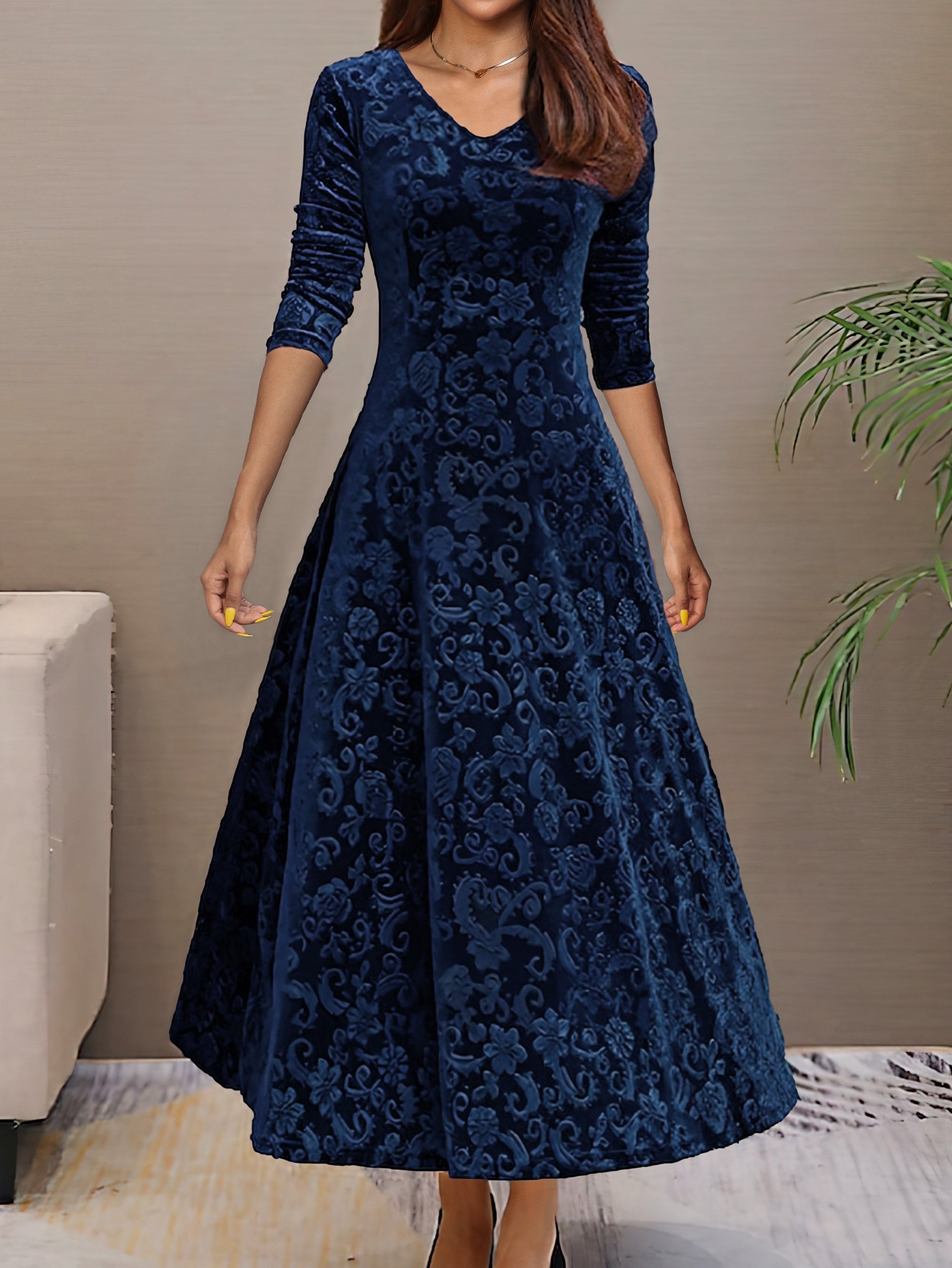 Denise Velvet Elegance Dress