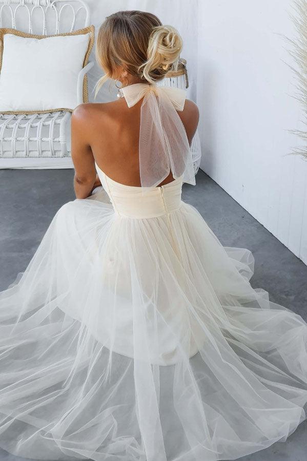 Elegant Maxi Dress with Tulle Details and Halter Neckline - Perfect for a Fairy-tale Look