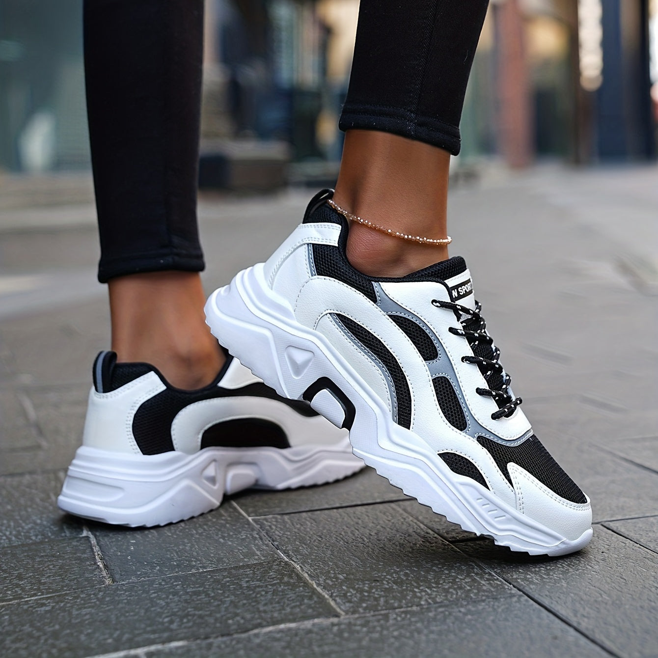 Thalia – Trendy Platform Sneakers with a Bold, Chunky Sole
