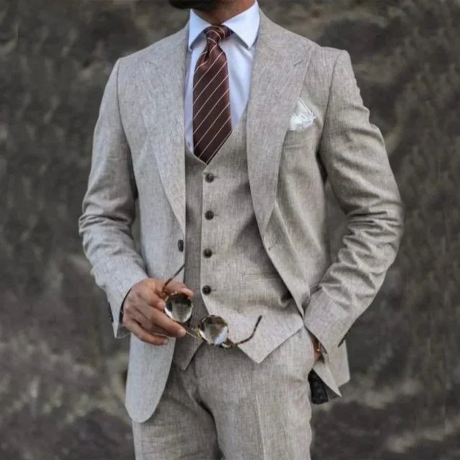 Elegant Men's Three-Piece Suit Carson