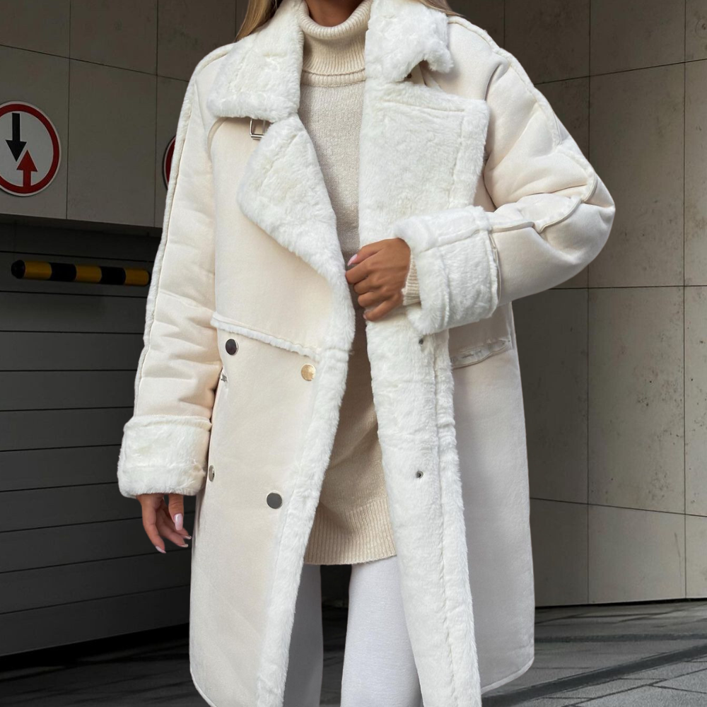 Chic and Cozy Women's Plush Winter Coat for Stylish Comfort