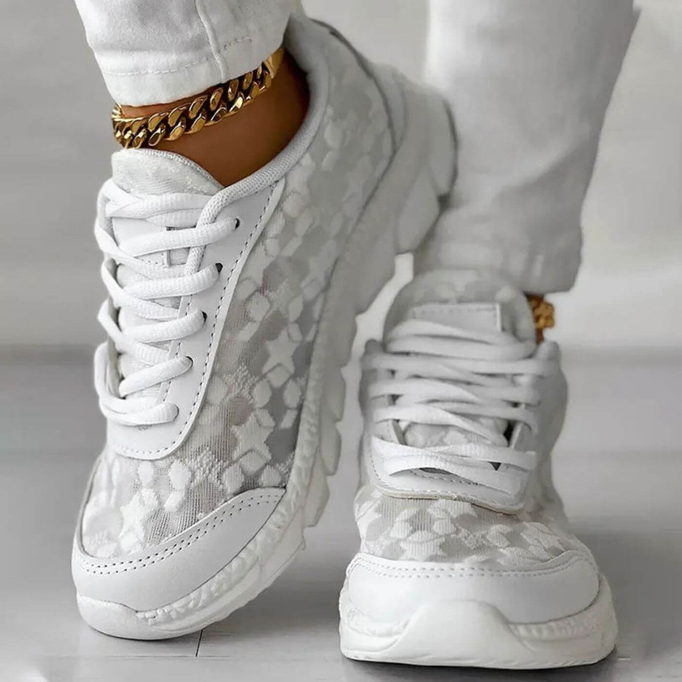 Breathable orthopedic sneakers – Improved daily comfort for your travels and long walks in the city