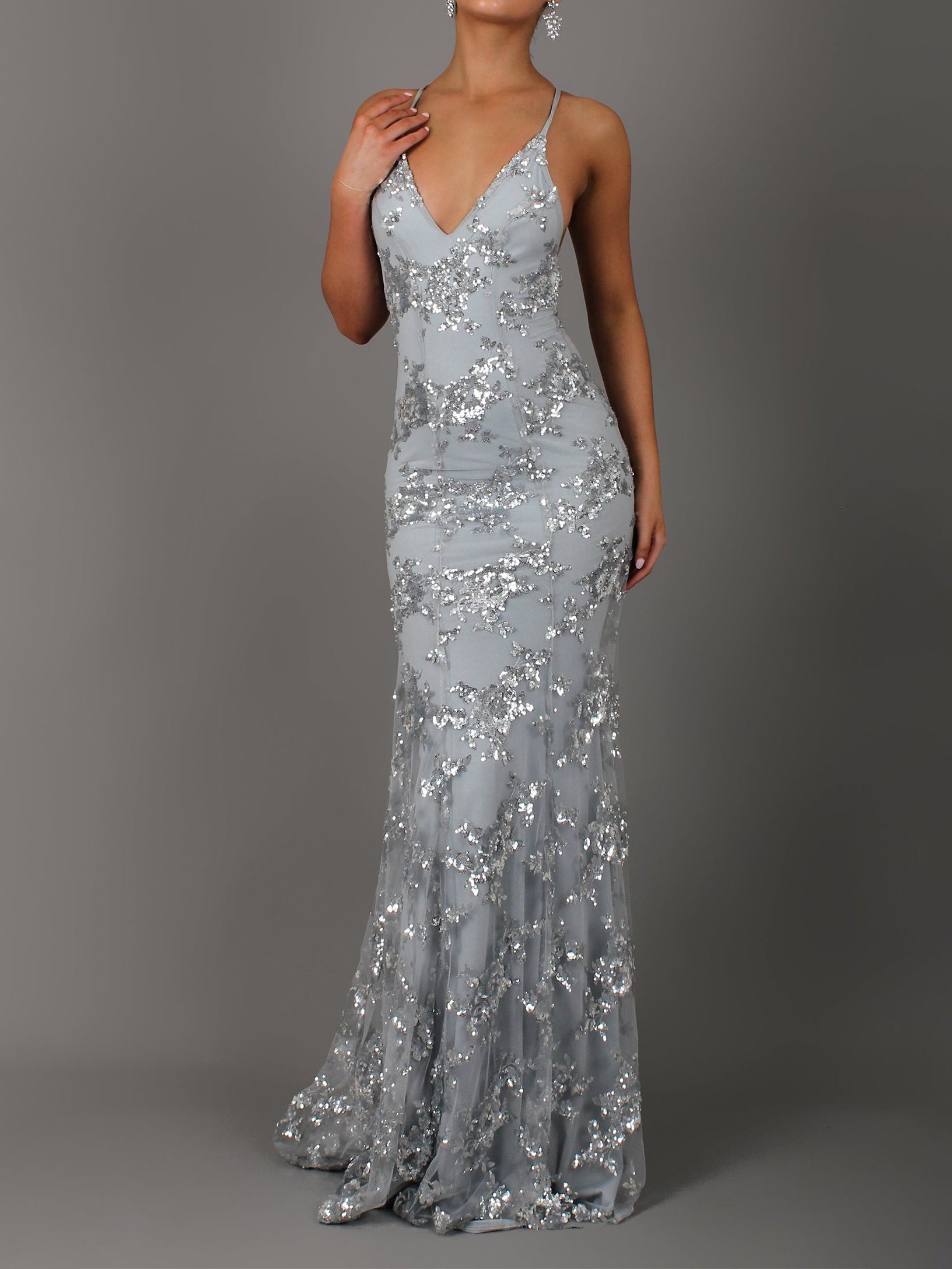 Glamorous Sequin V-Neck Backless Maxi Dress for Elegant Evenings