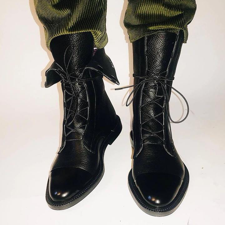 Isabella - Stylish and Elegant Lace-Up Boots for Any Occasion