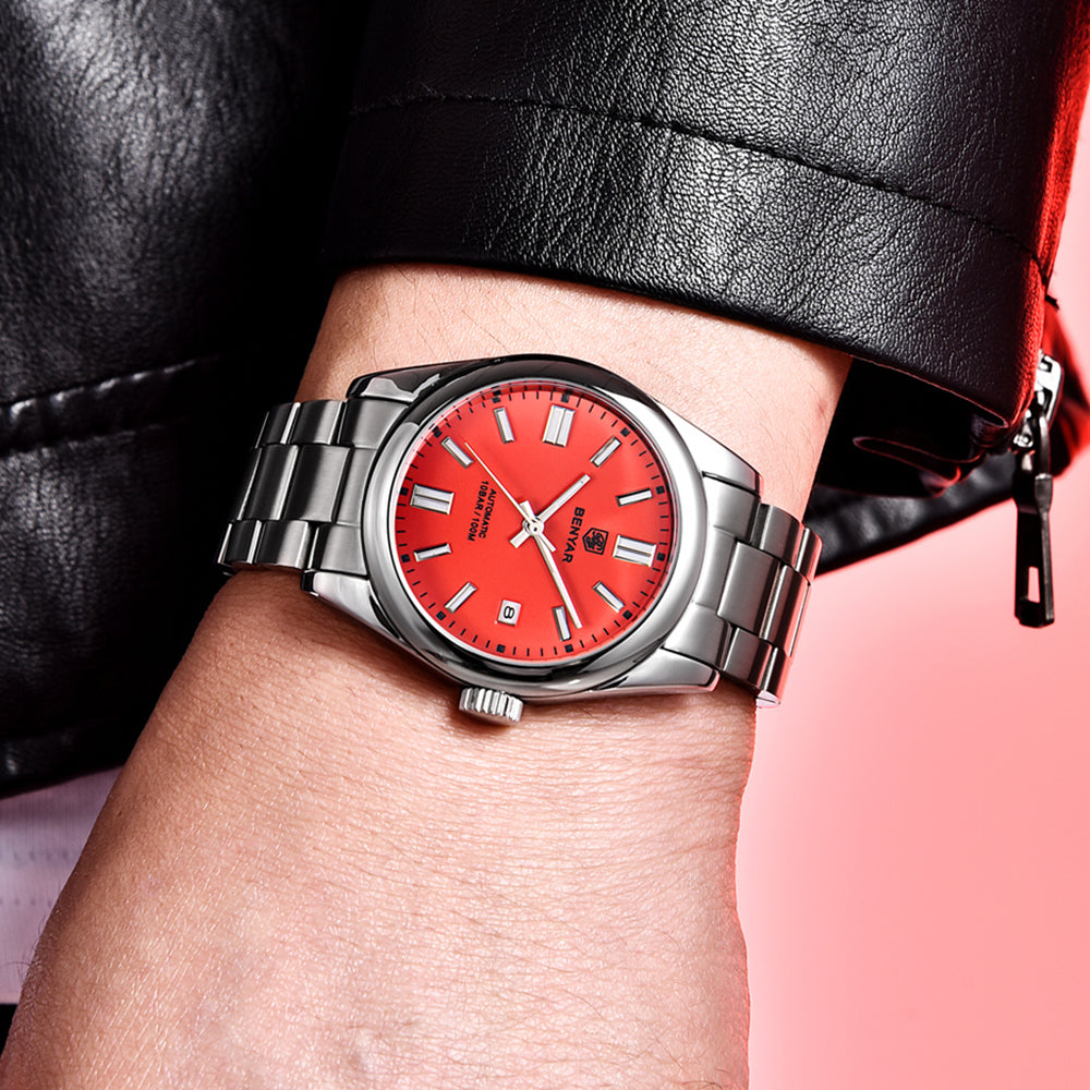 Modern Minimalist Automatic Dive Watch