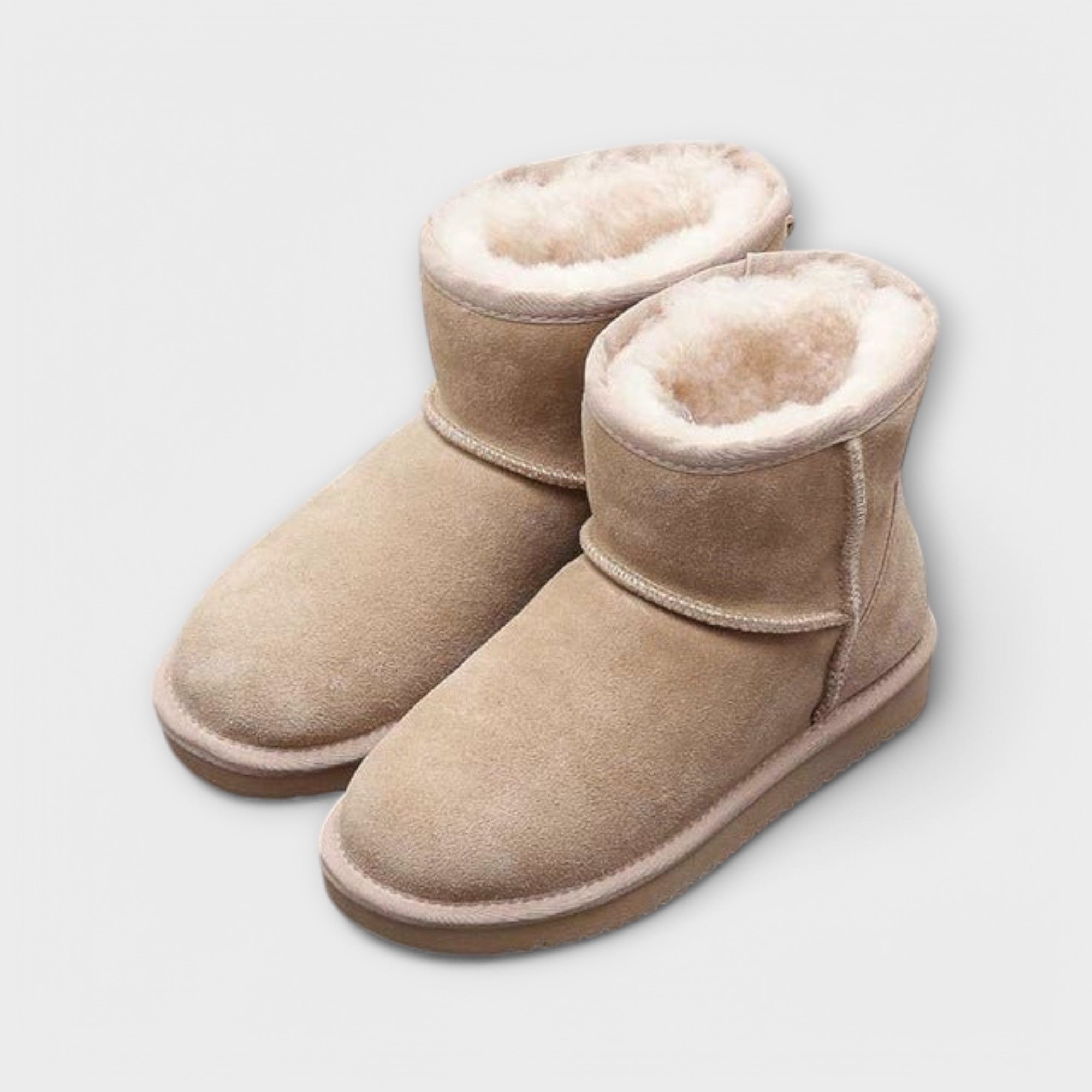 Slip-on winter boots, mid-calf, with warm lining