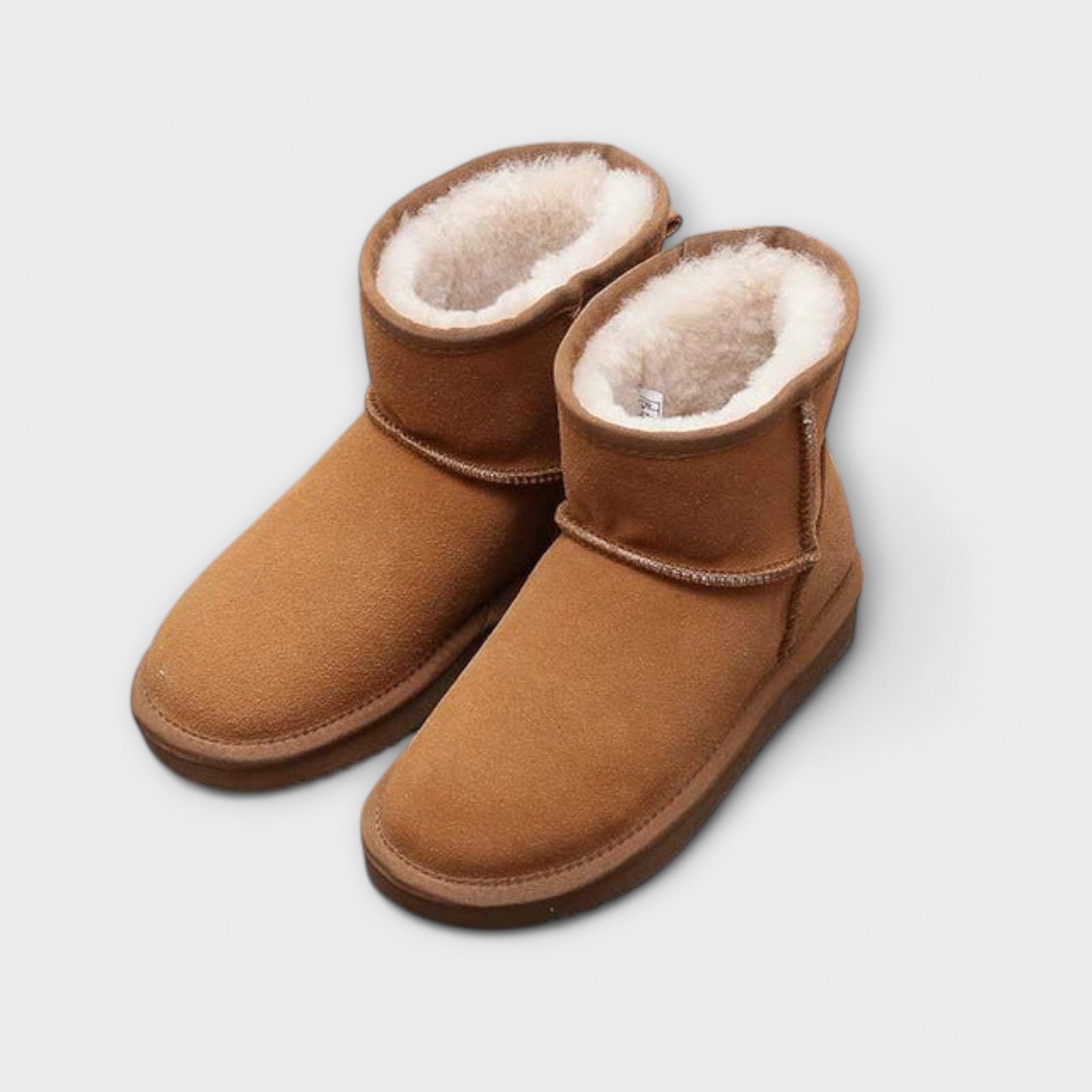 Slip-on winter boots, mid-calf, with warm lining