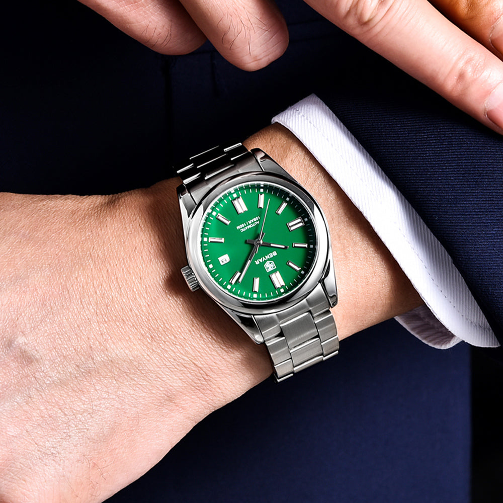 Modern Minimalist Automatic Dive Watch