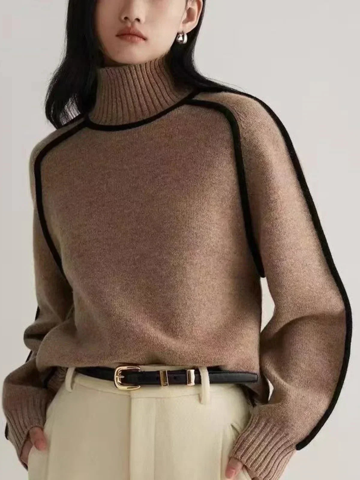 Lilia - Elegant turtleneck sweater for a sophisticated style