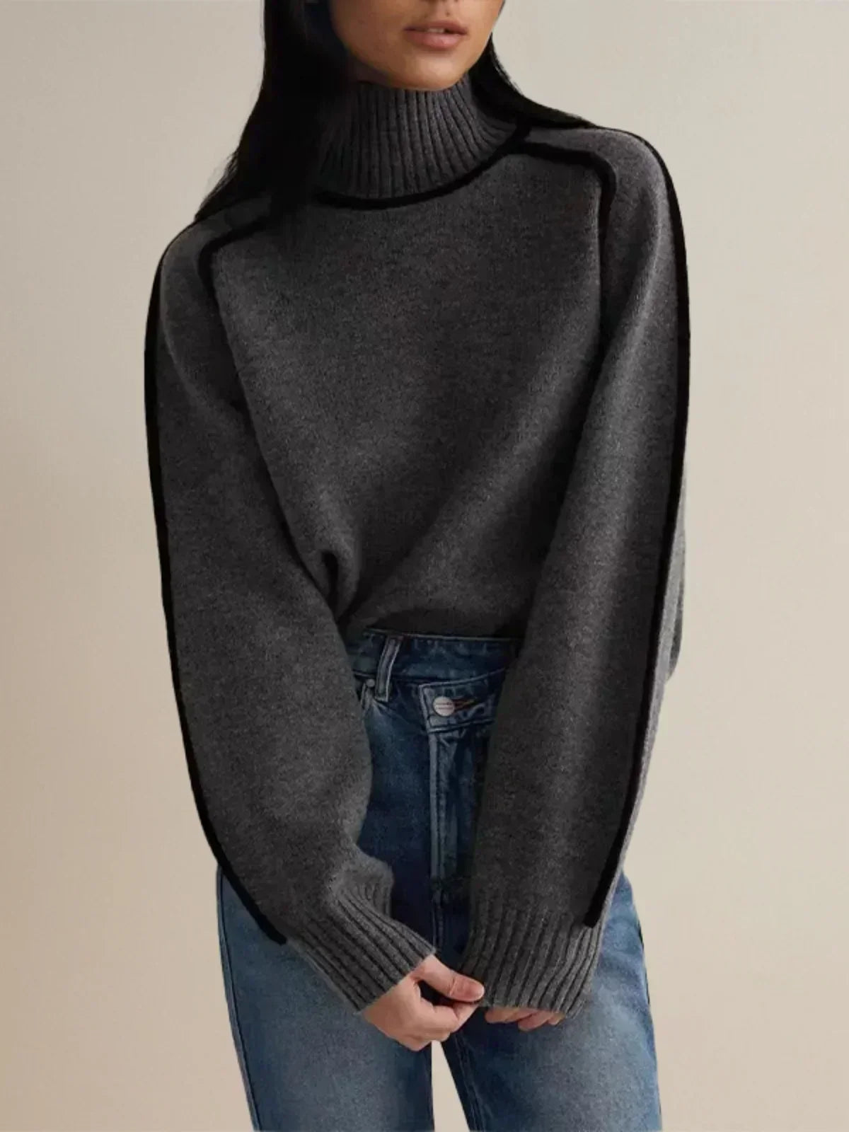 Lilia - Elegant turtleneck sweater for a sophisticated style