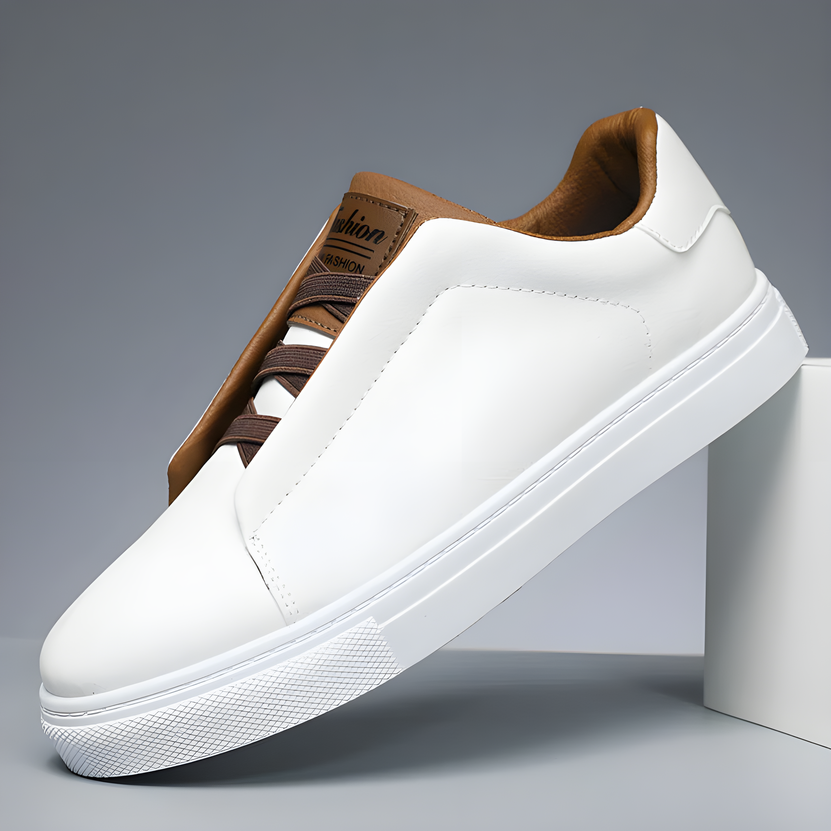 Minimalist Low-Top Shoes for Men – Simplified Elegance and Versatile Assurance