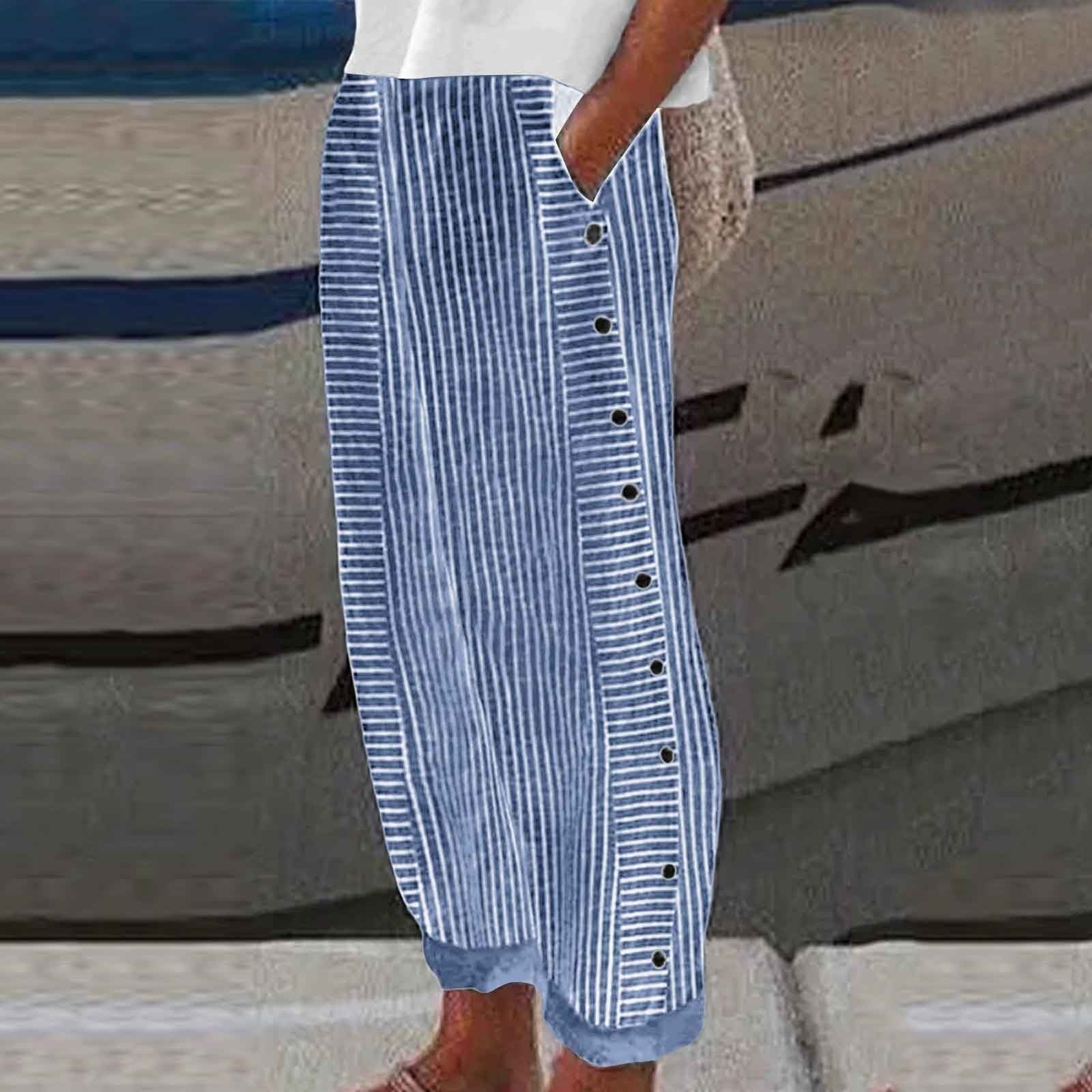 Vienna – Striped pants with decorative buttons