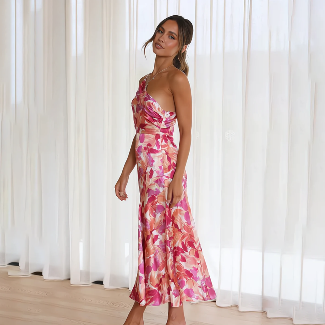 Effortless Summer Floral Dress for a Chic, Sunny-Day Look