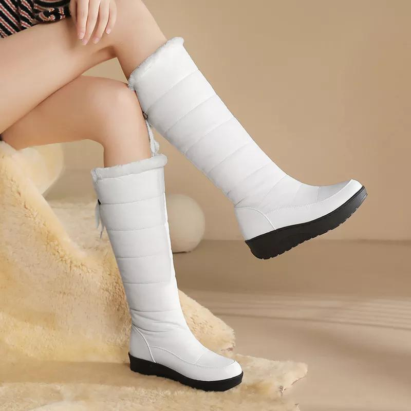 Warm and Elegant Plush Lace-up Ankle Boots for Women – Comfort and Style Guaranteed