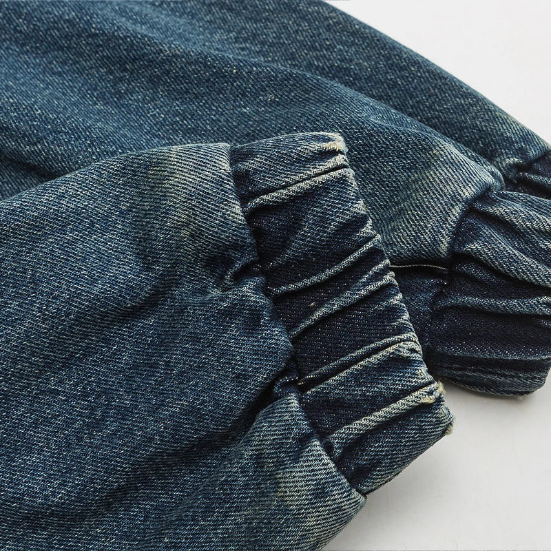 Elegant denim jacket for a trendy urban look