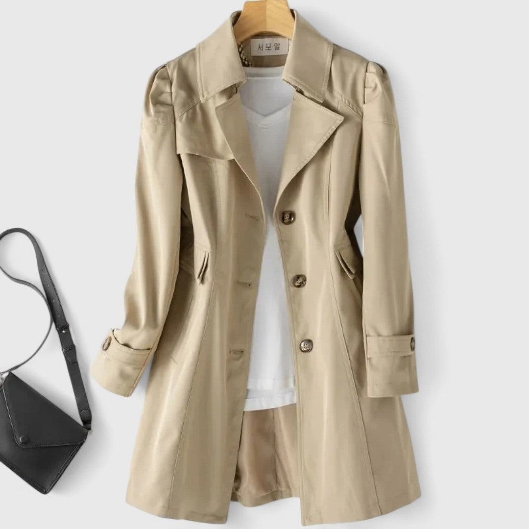 Elisanne – Tailored Jacket with Simple and Elegant Buttons