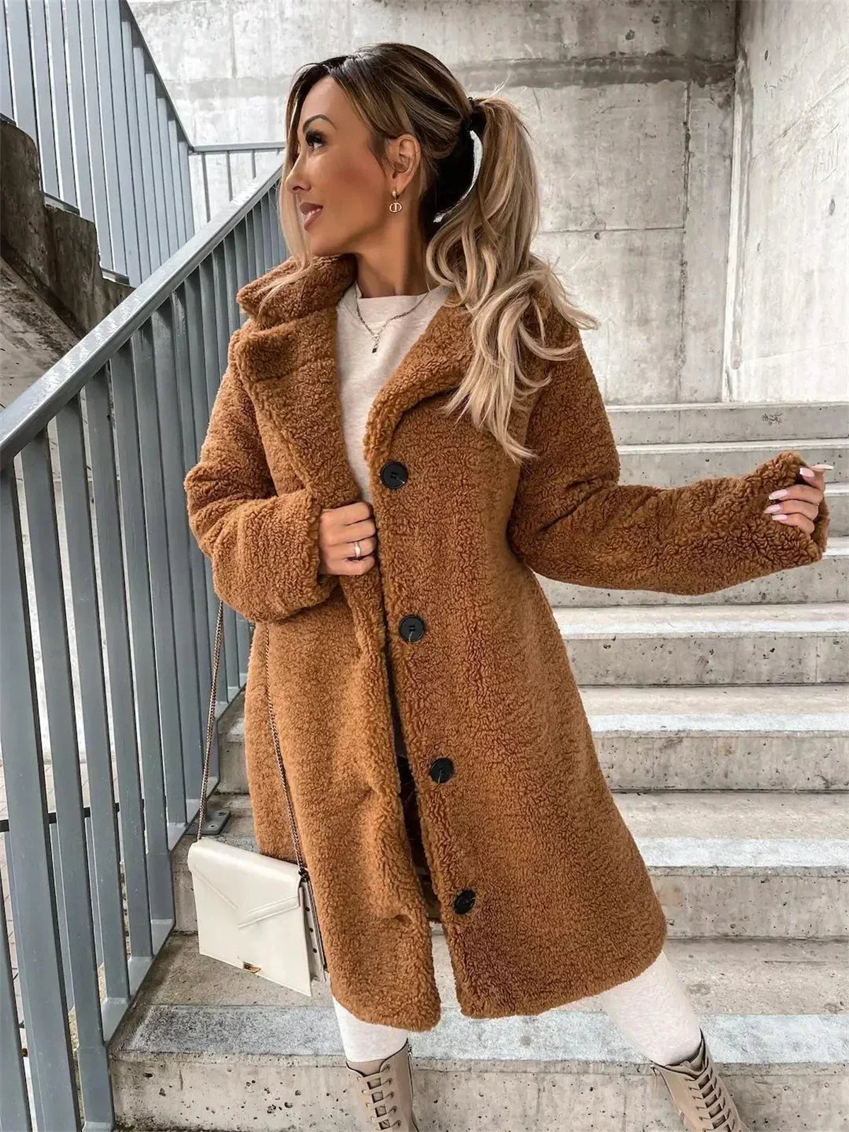 Jessica Luxurious Teddy Coat for Stylish Warmth and Comfort