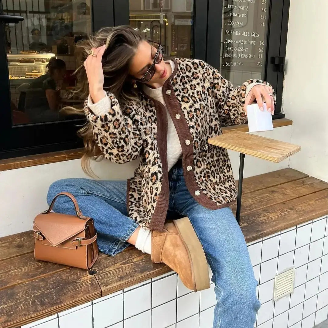Vivian | Elegant Leopard Cardigan for a Chic Look