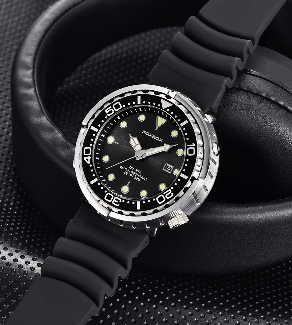 Sport Chronograph Watch with Silicone Strap for a Modern and Practical Style