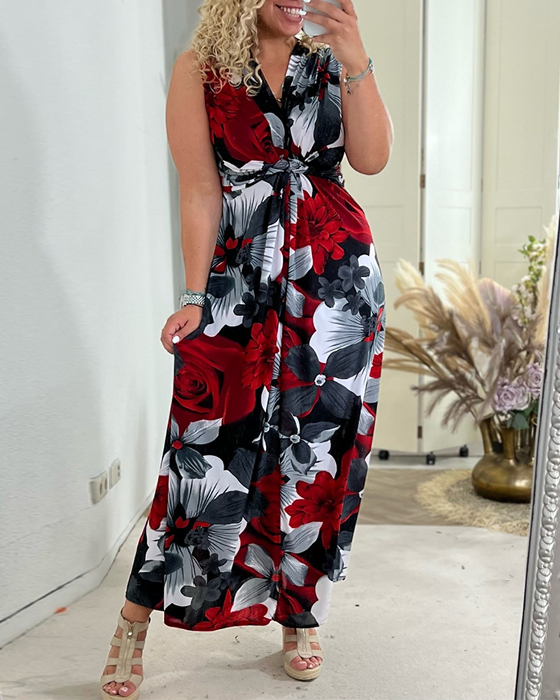 Svea | Sleeveless Pleated Dress with Floral Print 7