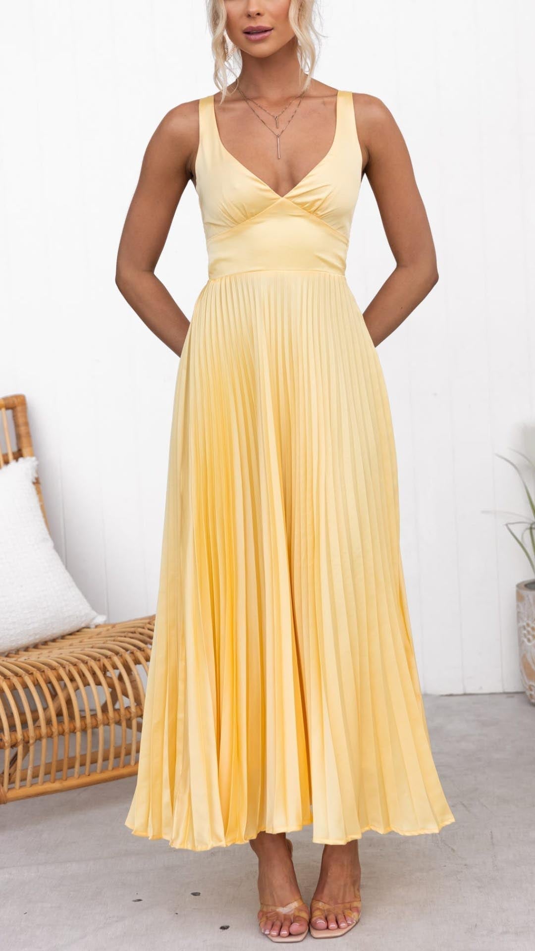 Yellow Pleated V-Neck Maxi Dress – Flowy, Elegant Maxi for Any Occasion