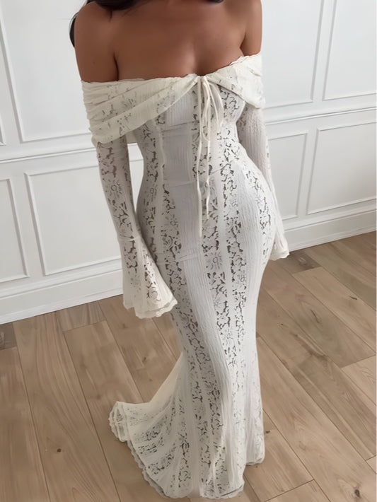 Elegant Lace Off-Shoulder Maxi Dress for Chic Occasions